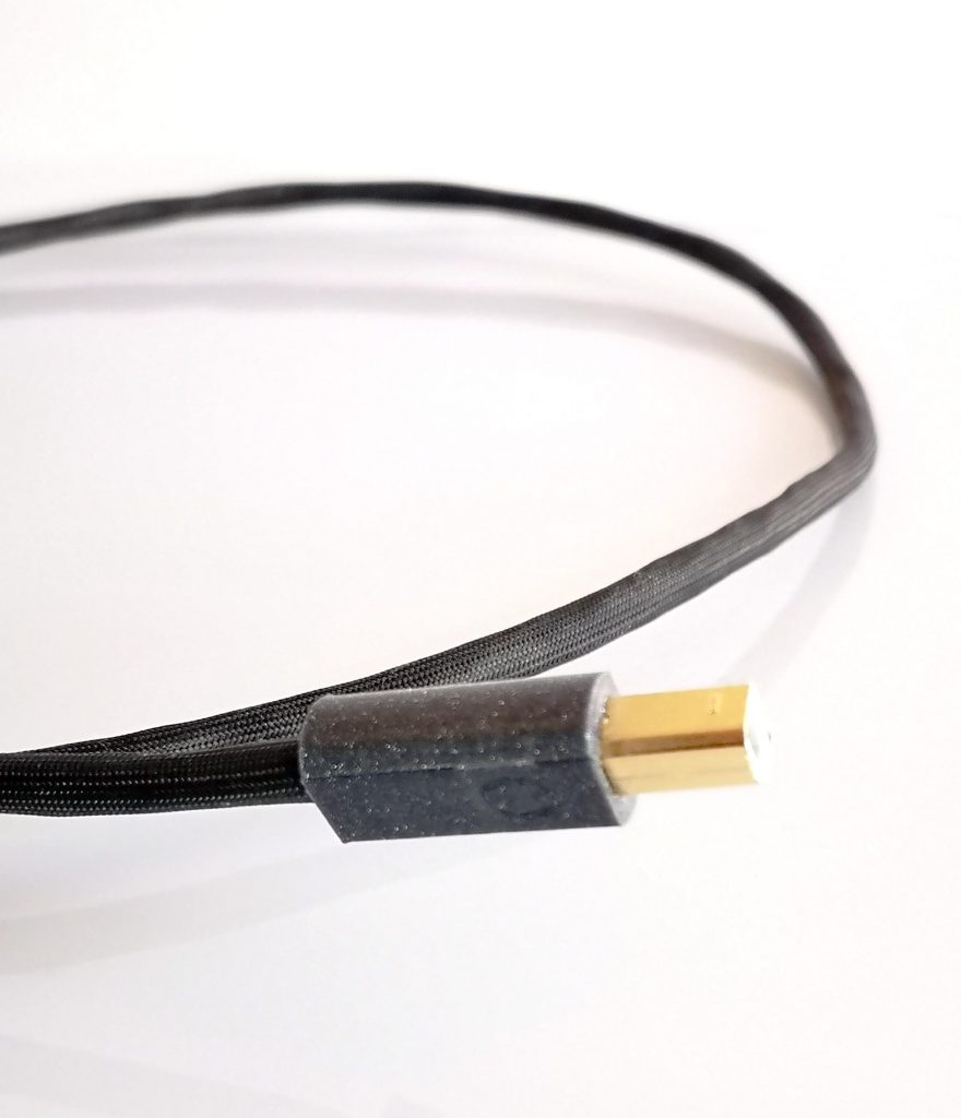 Omicron USB numérique digital Odeion Cables (détail)